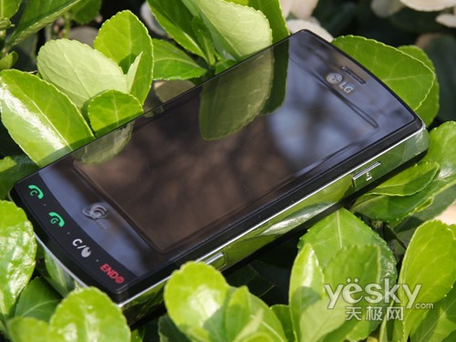 LG双网双待手机新品KW838外观图赏