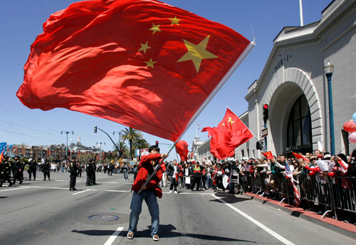  北京奥运会圣火传递 海外华人积极保卫圣火。[资料图片]