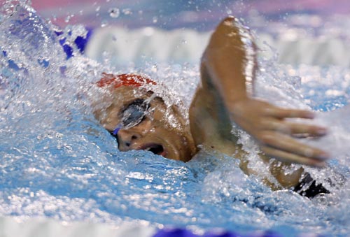 图文:法国游泳冠军赛 法国名将马纳多激流勇进