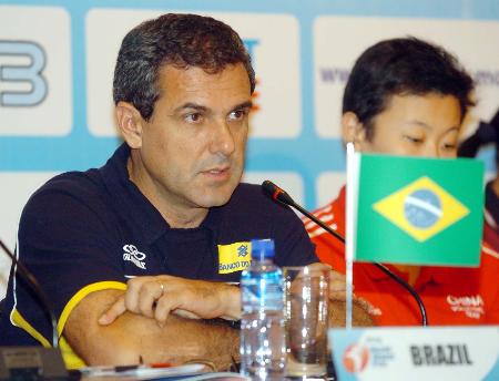 综合体育 排球 女子排球动态 巴西女排主教练:吉马良斯 作为功勋