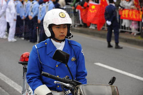图文：奥运会圣火在长野传递 日本骑警正在执勤