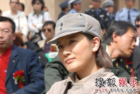 知名演员潘雨辰在《保卫延安》开机仪式现场，她在剧中饰演谢芳伶