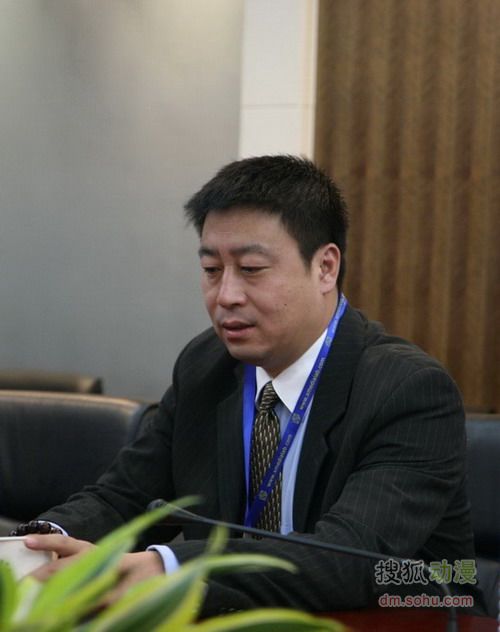 王敬接受媒体采访