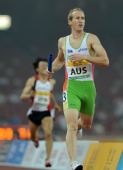 图文：中国田径赛男子4X400米接力 澳队在冲刺