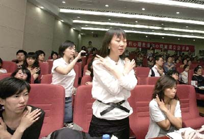 台湾心理专家辅导抗震志愿者 分析真实案例