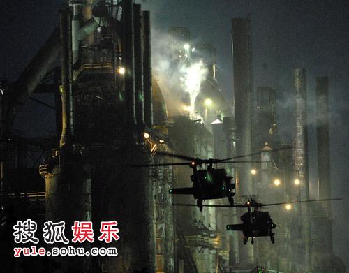 黑鹰直升机参与《变形金刚2》的拍摄
