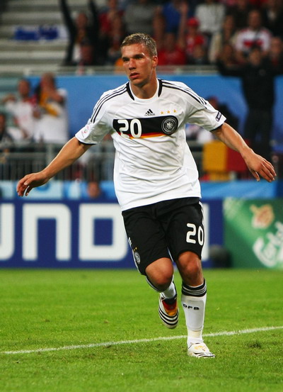 图文：08欧洲杯德国VS波兰 波多尔斯基庆祝进球
