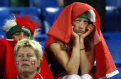 图文：土耳其队2-1逆转瑞士队 瑞士球迷很伤心