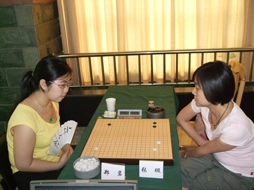 组图:百灵杯女子围棋第三轮 老将力争扳回一场