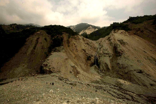 0级大地震 四川汶川大地震最新图片成都,2008年6月14日 汶川地貌