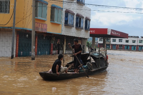 组图:广西鹿寨发生洪灾
