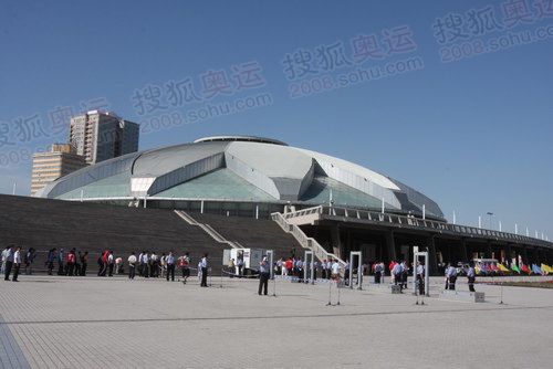 组图:乌鲁木齐站结束仪式地点—新疆体育中心