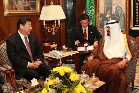 6月21日，国家副主席习近平在吉达会见沙特阿拉伯国王阿卜杜拉。 新华社记者庞兴雷摄