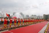 图文：奥运圣火在西宁传递 结束仪式火炬手大道