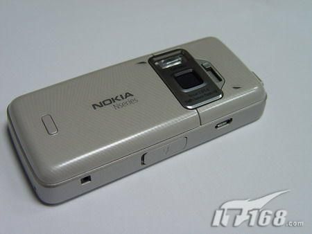 诺基亚N82背面