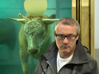 bloomberg 报道,达明·赫斯特(damien hirst)将提供一件雕塑作品