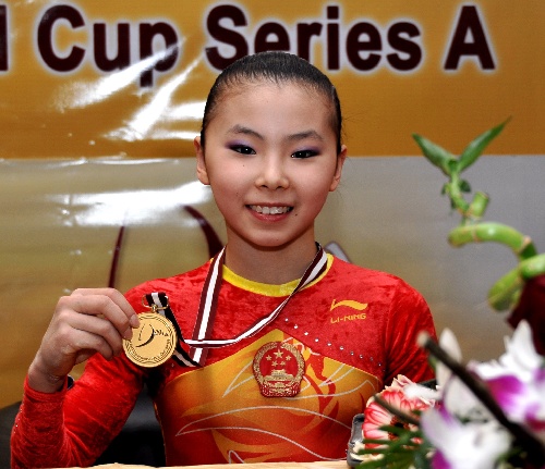 奥运备战 中国瞄准70枚金牌 搜狐体育讯 参赛队员:何可欣,杨伊琳