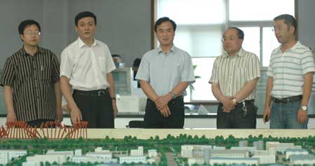兴隆台区姜冰(图中)