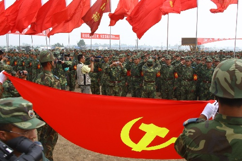 图文:记空降兵某师"红三连"党支部
