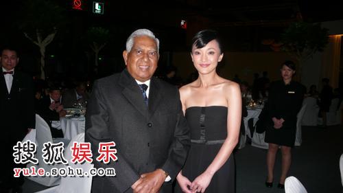 周迅大齐与新加坡总统共进晚餐-搜狐女人