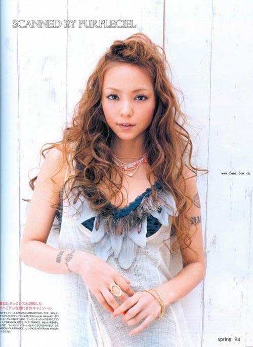 安室奈美惠甜美朋克风写真