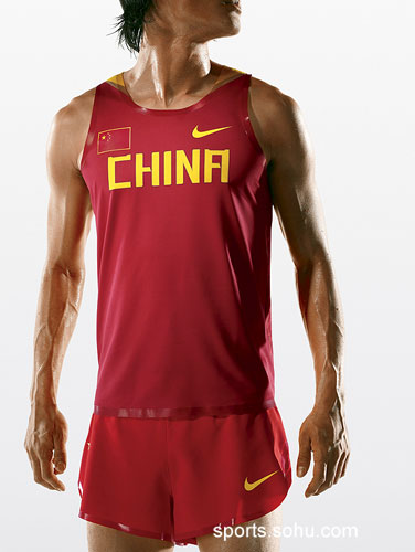 图文:刘翔08年奥运会赛时装备发布 资料图服装