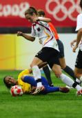 图文：德国0-0巴西 丹尼埃拉倒地