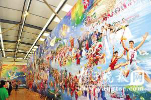 奥运圣火在北京传递之时,作为"用画见证历史的当代第一人"的著名油画