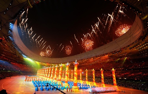 图文:奥运焰火点亮北京 焰火表演很炫很迷人
