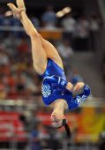 图文：体操女团女子资格赛 英国选手飘逸身姿