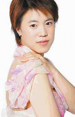 组图:王楠丈夫为地产大亨 神秘背景大揭秘