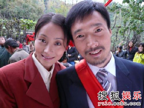 气质美女变村妇 任袁媛李易祥领衔《无处藏身