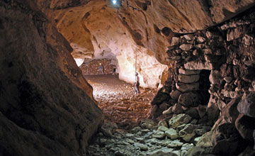 古玛雅地下迷宫藏奇异金字塔穿越南美(图)