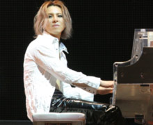 YOSHIKI