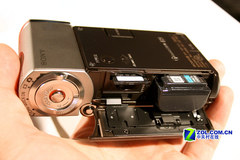 全高清钛金属机身 索尼TG1送12GB记忆棒 