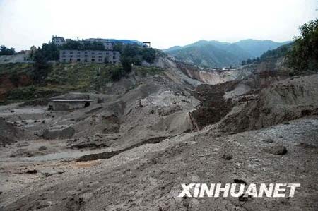 这是垮塌口(9月8日摄)。 新华社记者 江宏景 摄