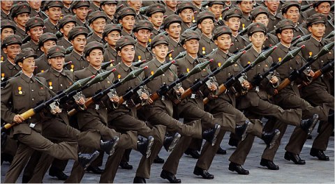 阅兵式上的朝鲜军人