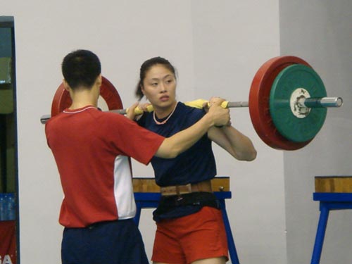 图文:中国女排轻松训练 马蕴雯证明自己