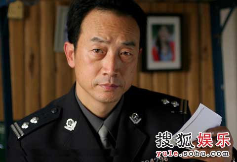 《金耳环》热播获好评 赵成顺成为警察好楷模
