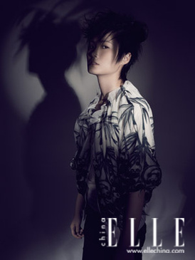 李宇春登上《ELLE》中国版11月号，这是她今年第三次登上该杂志