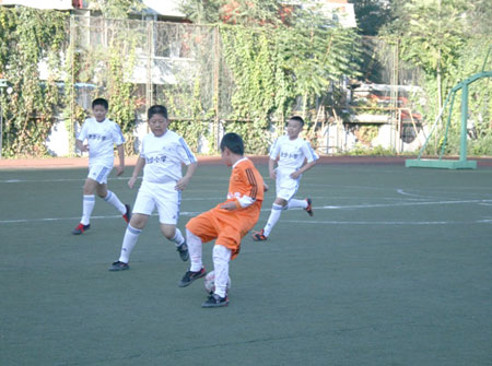 北京进步小学对阵地坛小学