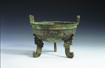 范季融藏中国古代青铜器"展览昨天在上海博物馆开幕