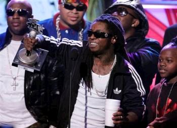 lil wayne夺最佳作词人奖 宣布即将为人父