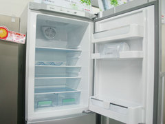 超强零度保鲜 博世277升三门冰箱热卖