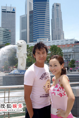 杨思琪和洪天明同游新加坡