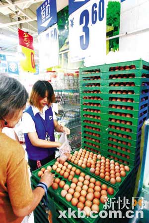 广州超市鸡蛋降价甩卖 批发市场鸡蛋滞销(图)