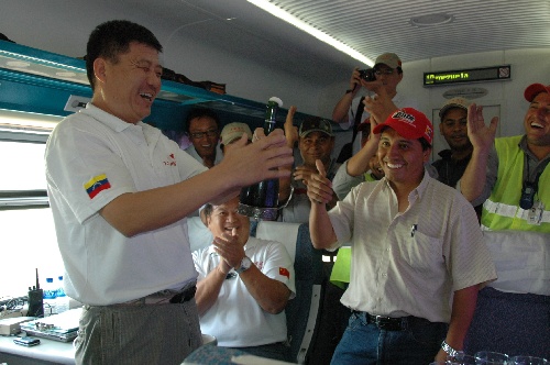 中国造火车在委内瑞拉试车成功