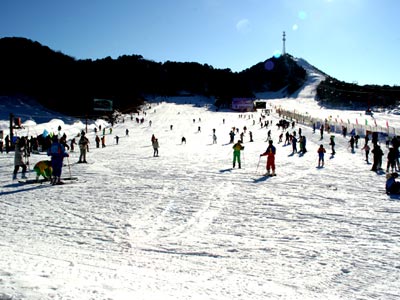 推荐指数:★★★★   简介:北京云佛山滑雪场位于北京市密云县溪翁庄