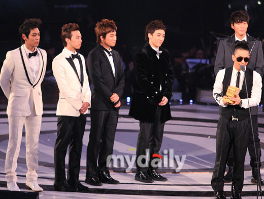 Bigbang获最佳男子组合奖