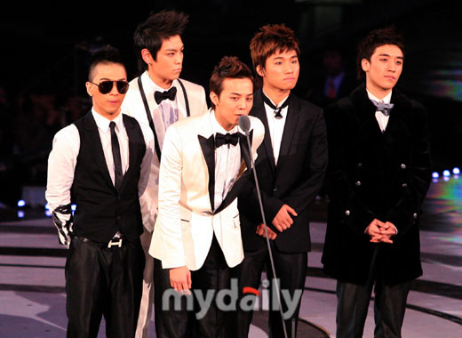 Bigbang获年度歌手奖
